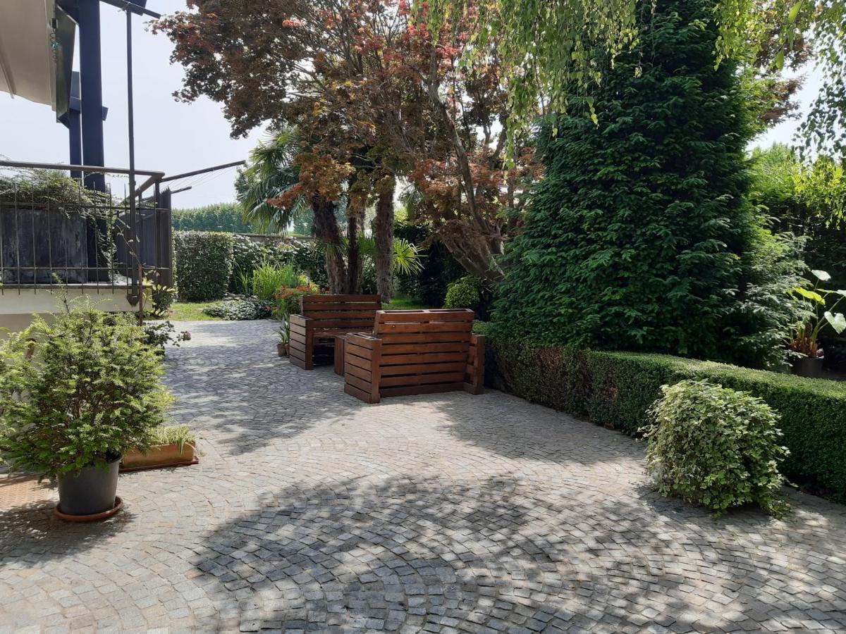 D'Or Duble' Bed And Breakfast Carignano  Buitenkant foto